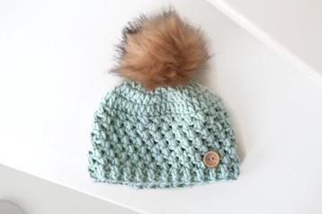 Handgemaakte mintgroene muts met pompon nieuw beschikbaar voor biedingen
