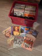 Tekoop bak met 175 singels zie foto, Ophalen, Gebruikt