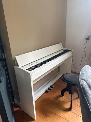 Roland F-110 Digitale Piano - Wit beschikbaar voor biedingen