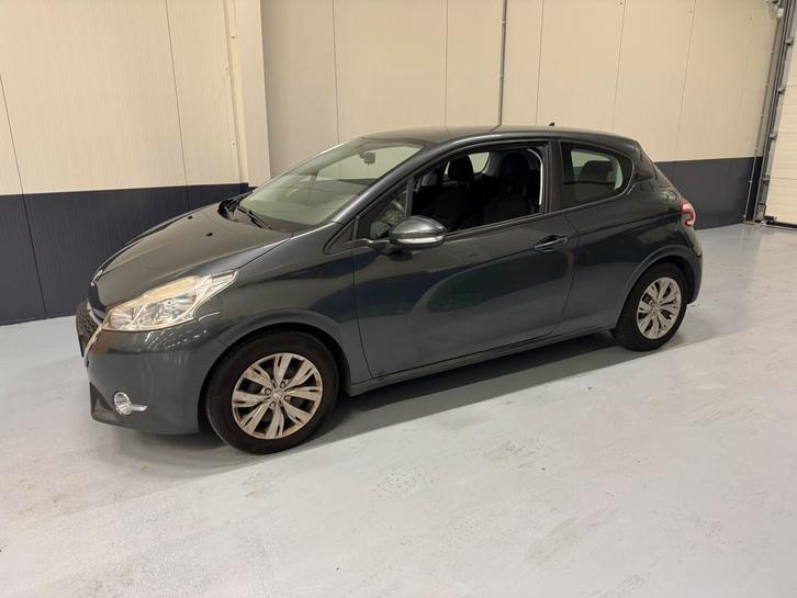 Peugeot 208 inruil auto NW APK, Auto's, Peugeot, Bedrijf, Benzine, Hatchback, Geïmporteerd, Zilver of Grijs, Ophalen
