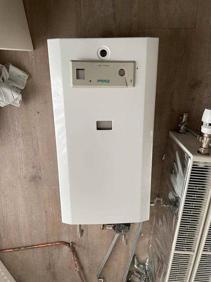 Vaillant Geiser MAG Premium Turbo NL 24/2, Doe-het-zelf en Verbouw, Geisers en Boilers, Gebruikt, Geiser, Aardgas, Minder dan 20 liter