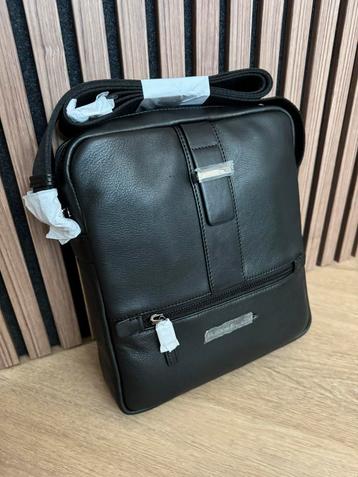  Piquadro Crossbody Leren Tas – Nieuw & Luxe!  TWV€230 beschikbaar voor biedingen