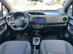 Toyota Yaris 1.5 Hybrid Active Aut|Clima|Cruise|CAM|DealerOH, 12 maanden, Gebruikt, Euro 6, 4 cilinders