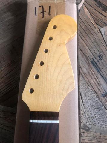 Stratocaster hals” nitro satin finish- rosewood toets” 171 beschikbaar voor biedingen
