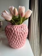 Aardbei Vaas met Bloemen, Aardewerk of Porselein, Ophalen of Verzenden, Zo goed als nieuw, Minder dan 50 cm