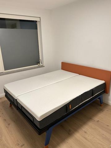 Bed beschikbaar voor biedingen