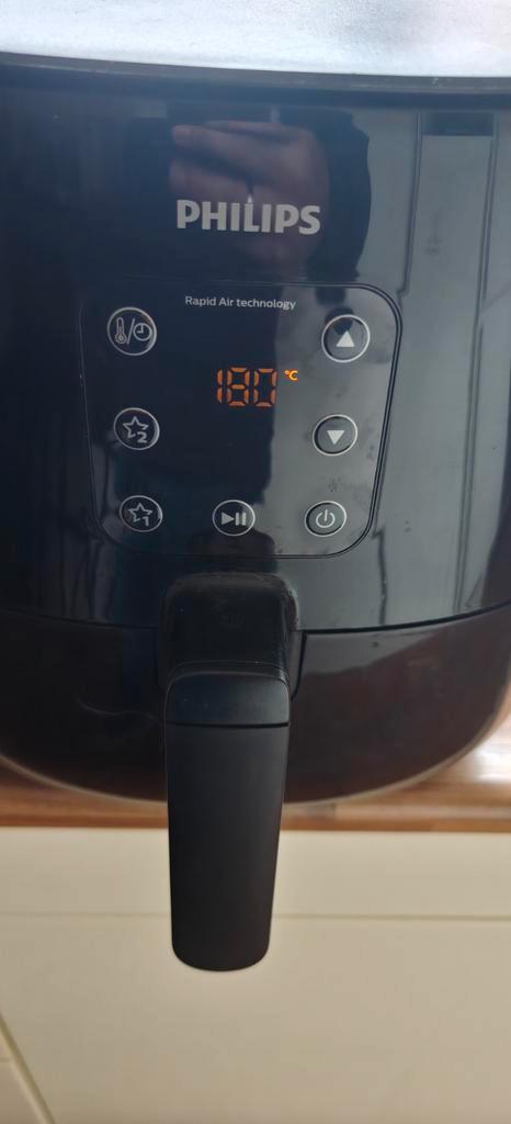 Philips Essential
Airfryer XL, Witgoed en Apparatuur, Airfryers, Gebruikt, Airfryer XL, 1000 t/m 1499 gram, Ophalen of Verzenden