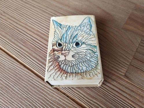 Mooie Zeldzame Vintage Luciferdoos Kat Poes Tabby Espanola, Verzamelen, Rookartikelen, Aanstekers en Luciferdoosjes, Gebruikt