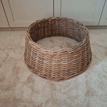 Kerstboom mand rand riet/rotan beschikbaar voor biedingen