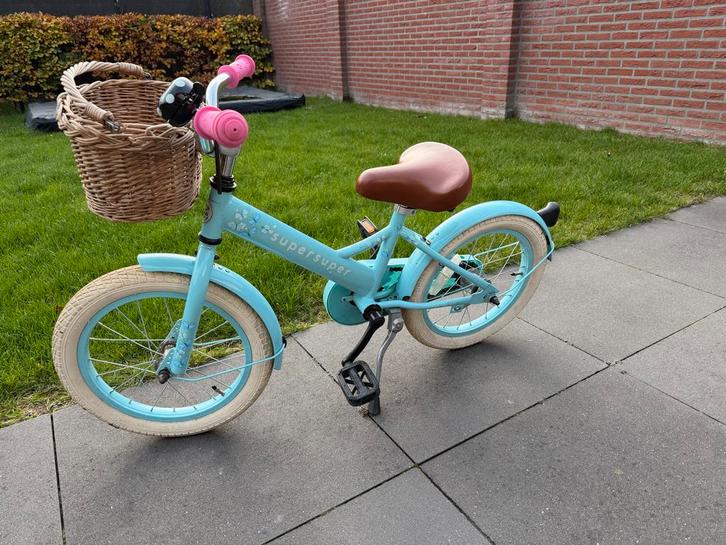 Leuke 16 inch kinderfiets met mandje!, Fietsen en Brommers, Fietsen | Meisjes, Gebruikt, 16 inch, Ophalen