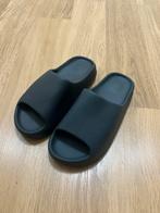 Yeezy Slides, Kleding | Heren, Schoenen, Slippers, Zwart, Nieuw, Ophalen of Verzenden