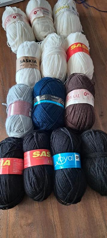 Acryl Garen - 13 Bollen Verschillende Kleuren beschikbaar voor biedingen