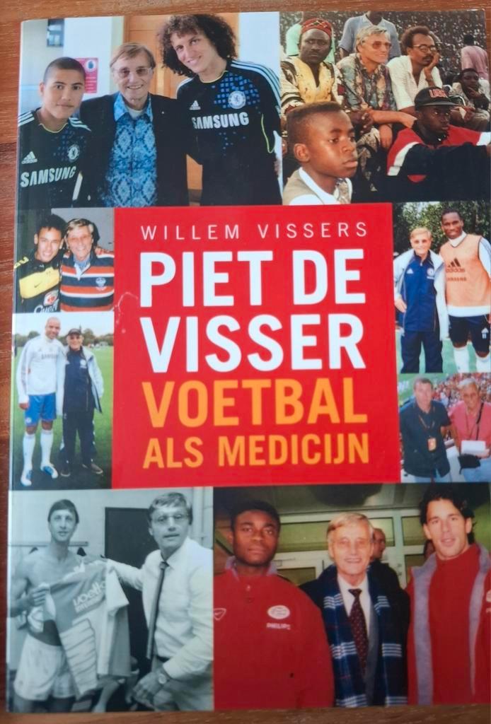 Willem Vissers - Piet de Visser, Boeken, Sportboeken, Zo goed als nieuw, Balsport, Ophalen of Verzenden