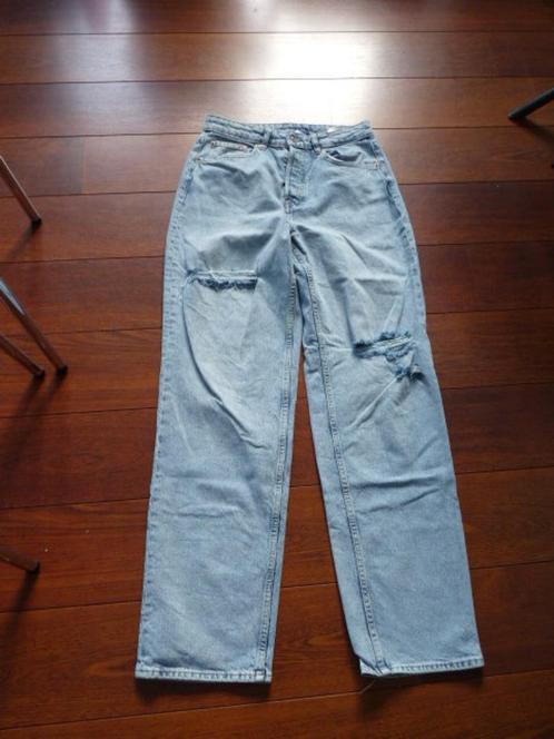 Blauwe jeans 5 pocket spijkerbroek wijdere pijp, Divided mt, Kleding | Dames, Spijkerbroeken en Jeans, Zo goed als nieuw, W30 - W32 (confectie 38/40)