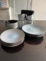 Serviesset 15 delig, Huis en Inrichting, Keuken | Servies, Ophalen, Zo goed als nieuw, Overige stijlen, Bord(en)