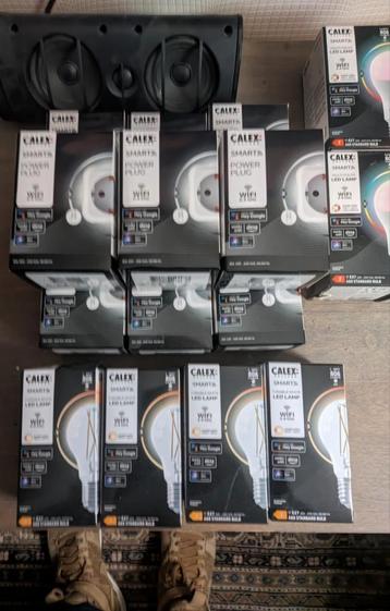 Philips Wizz en Calex Smart Wifi lampen en smart plug beschikbaar voor biedingen