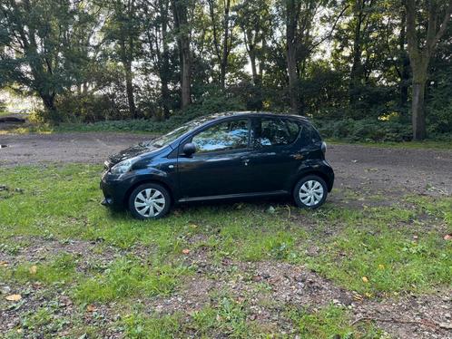 Toyota Aygo 1.0 12V 1e eigenaar uit 12-2013, Auto's, Toyota, Particulier, Aygo, Benzine, A, Hatchback, Handgeschakeld, Origineel Nederlands