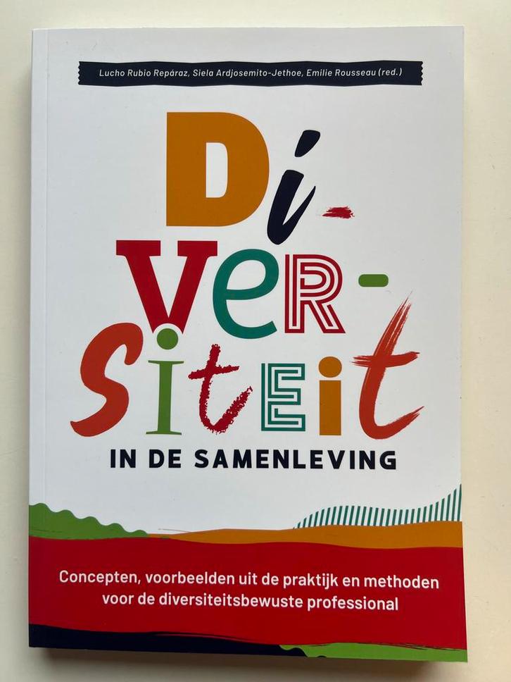 Diversiteit in de samenleving - Handboek, Boeken, Studieboeken en Cursussen, Zo goed als nieuw, Ophalen of Verzenden