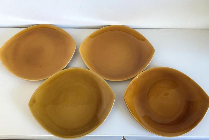 Driehoek Huizen Tulip Dinerborden, Antiek en Kunst, Antiek | Servies los, Ophalen