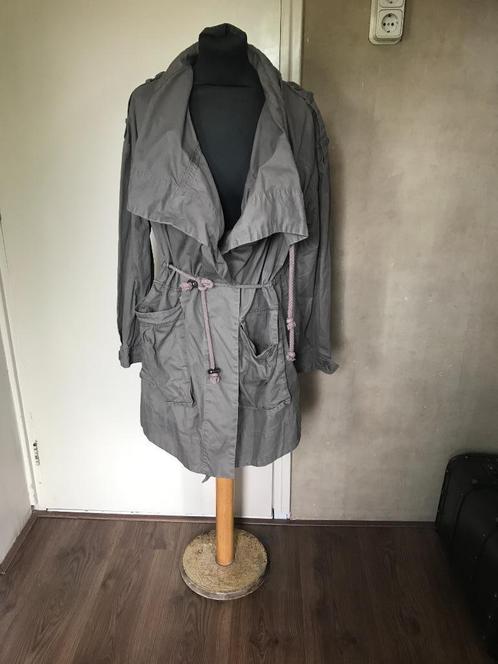 overslag jas (LIV) S/M, Kleding | Dames, Jassen | Zomer, Gedragen, Maat 36 (S), Grijs, Ophalen of Verzenden