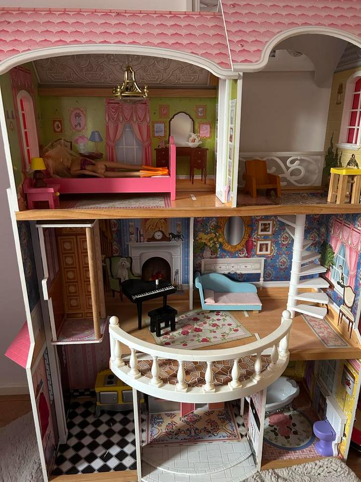 Kidkraft Poppenhuis - Compleet met Meubels!, Kinderen en Baby's, Speelgoed | Poppenhuizen, Zo goed als nieuw, Poppenhuis, Ophalen