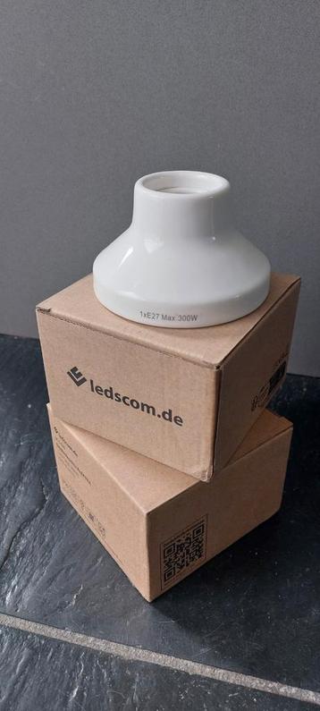 Plafondlamp porselein nieuw beschikbaar voor biedingen