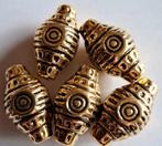 Grote bewerkte ovalen goudkleur kralen 35x20 mm, Verzenden, Nieuw, Kraal