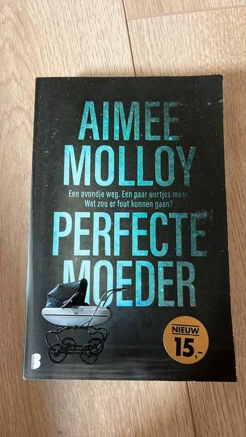 Aimee Molloy - Perfecte moeder beschikbaar voor biedingen
