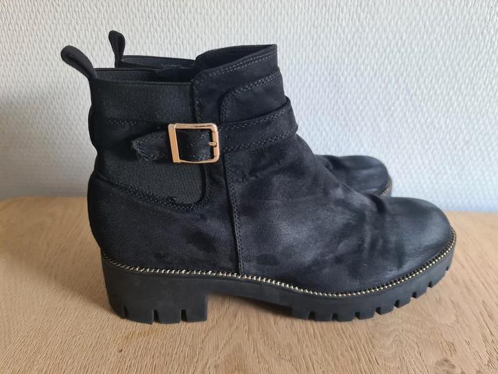 Zwarte enkellaarzen maat 42 (koopje!), Kleding | Dames, Schoenen, Zo goed als nieuw, Zwart, Ophalen of Verzenden