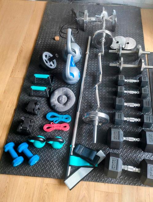 Halters, stangen, genoeg voor je eigen sportschooltje, Sport en Fitness, Fitnessmaterialen, Zo goed als nieuw, Ophalen