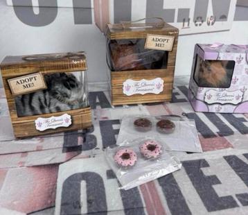 3X The Queen's Treasures Adopt Me hond kat poppen - Queens beschikbaar voor biedingen