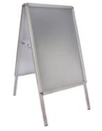 Reclame borden 64x88 cm. Per stuk €39,00, Ophalen, Zo goed als nieuw, Reclamebord