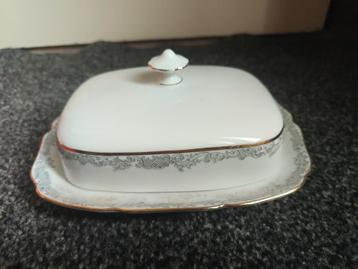 Hutschenreuther 1814 porseleinen botervloot  beschikbaar voor biedingen