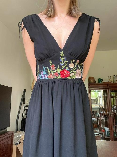 Zomerjurk van DKNY – zijden little black dress (maat XS/S), Kleding | Dames, Jurken, Zo goed als nieuw, Maat 36 (S), Zwart, Boven de knie