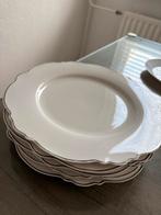 Servies set! Hele bricard porcelain set!, Antiek en Kunst, Antiek | Servies los, Ophalen