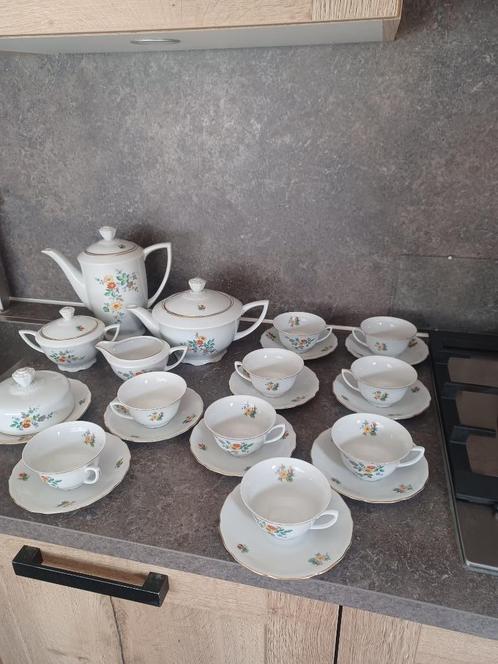 Porseleinen antiek vintage czechoslovakia servies 1930., Antiek en Kunst, Antiek | Servies compleet, Ophalen