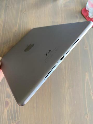 Apple iPad 32GB - Grijs - Zo goed als nieuw! beschikbaar voor biedingen