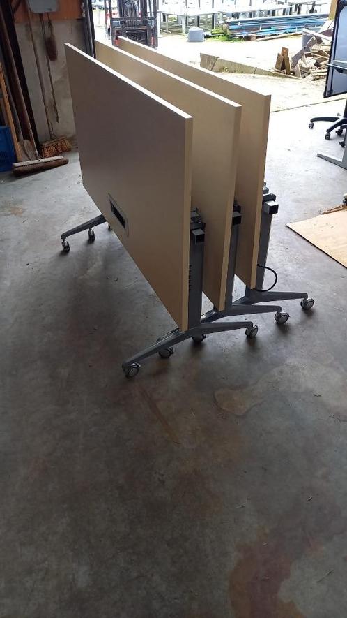 Verrijdbare opklap tafel, Huis en Inrichting, Bureaus, Gebruikt, Bureau, Ophalen