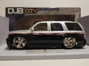 Cadillac Escalade twotone Big Wheels JADA metal 1:18 KRD beschikbaar voor biedingen