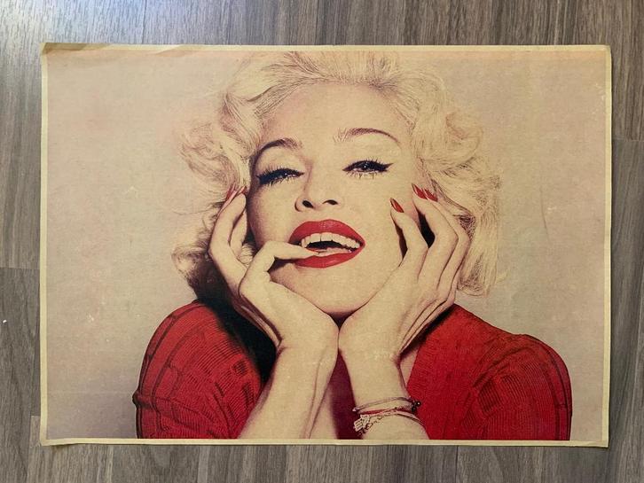 Madonna poster Rebel Heart, 41,5 x 39,5 cm, Verzamelen, Muziek, Artiesten en Beroemdheden, Zo goed als nieuw, Poster, Artwork of Schilderij