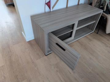 tv meubel beschikbaar voor biedingen