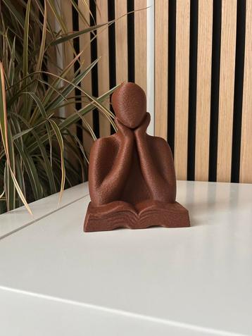 Beeld “ lezer” miderne beeld cadeau idee, Nieuw!