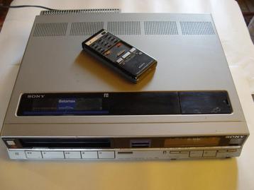 Sony SL - F30 Betamax recorder beschikbaar voor biedingen