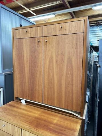 Houten Kasten  beschikbaar voor biedingen