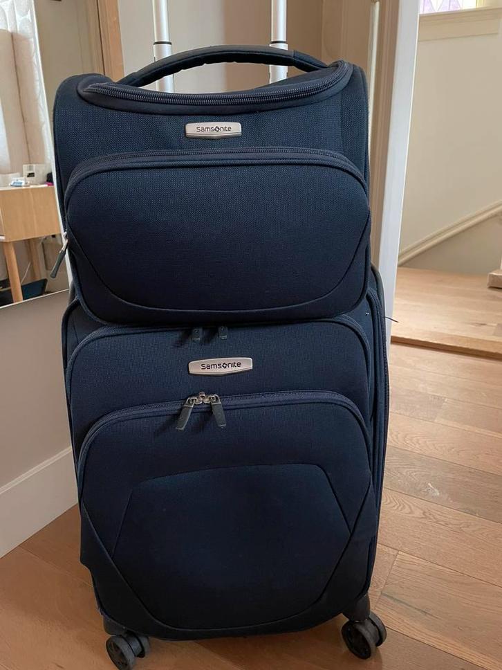 Samsonite trolley + opzettas ( beautycase), Sieraden, Tassen en Uiterlijk, Koffers, Zo goed als nieuw, Zacht kunststof, 50 tot 60 cm