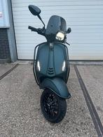 Vespa Sprint IGET Euro 4, Fietsen en Brommers, Scooters | Vespa, Ophalen, Maximaal 45 km/u, Vespa S, Zo goed als nieuw