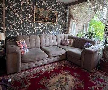 Nog hele mooie hoekbank uit rookvrije huis beschikbaar voor biedingen