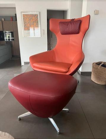 Leolux Caruzzo Fauteuil + Hocker  beschikbaar voor biedingen