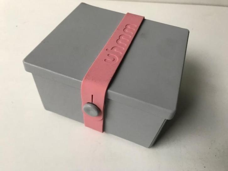 Uhmm Danish design lunchbox, Antiek en Kunst, Kunst | Designobjecten, Ophalen of Verzenden