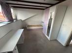 Roze meisjeskamer:  bed, kledingkast en bureau, Ophalen, Gebruikt, Eenpersoons